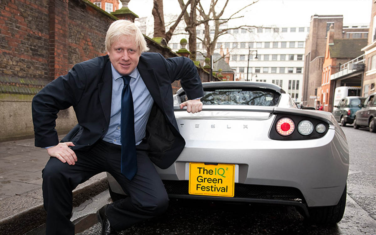 Boris Johnson annulla gli incentivi per le elettriche