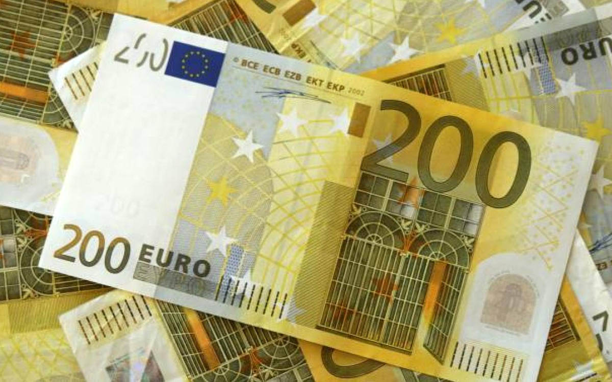 Bonus carburante di 200 euro: a chi spetta e come funziona? 