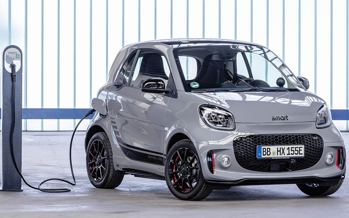 Mercato auto: a ottobre +14,84% ma è merito del noleggio e non delle elettriche (-48%)